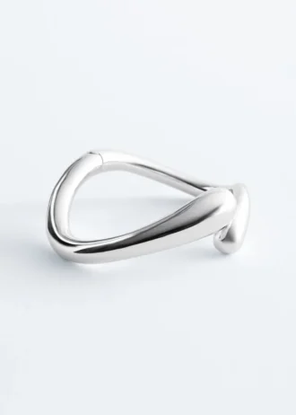 Armband mit tropfenförmigen Elementen