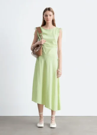 Asymmetrisch drapiertes Midikleid
