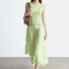 Asymmetrisch drapiertes Midikleid