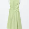 Asymmetrisch drapiertes Midikleid