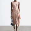 Asymmetrisches Midikleid aus Satin