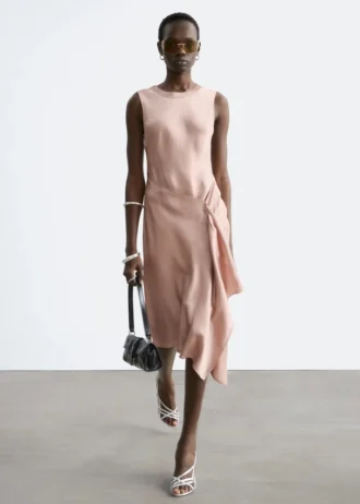 Asymmetrisches Midikleid aus Satin