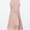 Asymmetrisches Midikleid aus Satin