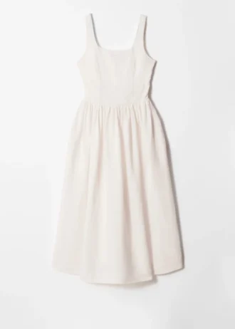 Ausgestelltes Midikleid