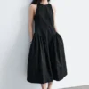 Ausgestelltes Midikleid