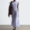 Ausgestelltes Midikleid aus Leinen