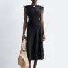 Ausgestelltes Midikleid aus Leinen