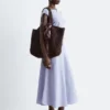 Ausgestelltes Midikleid aus Leinen