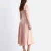Ausgestelltes Midikleid aus Leinen