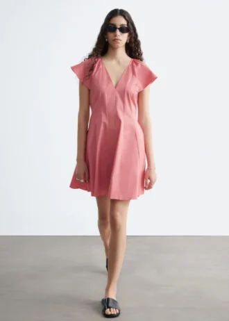 Ausgestelltes Minikleid