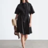 Ausgestelltes Minikleid mit Kordelzug