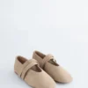 Ballerinas aus Wildleder mit gekreuzten Riemen