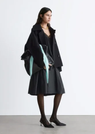 Übergroße Wolljacke
