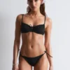 Bikini-Oberteil mit Bügel und Schleifendetail