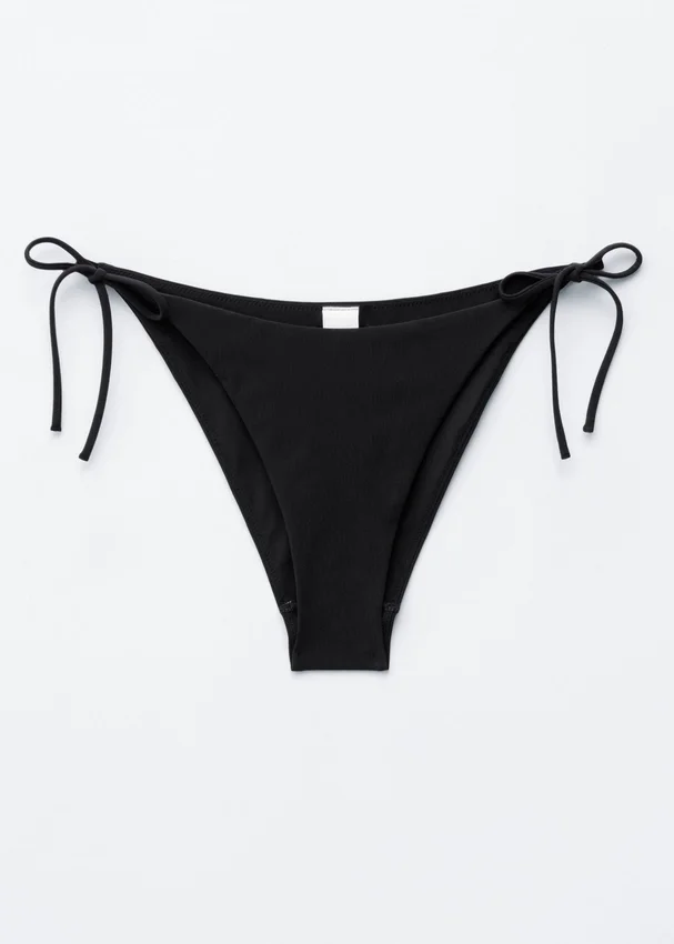 Bikini-Slip mit seitlichen Bändern Bikini-Slip mit seitlichen Bändern