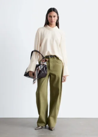 Bluse mit gefaltetem Stehkragen