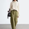 Bluse mit gefaltetem Stehkragen