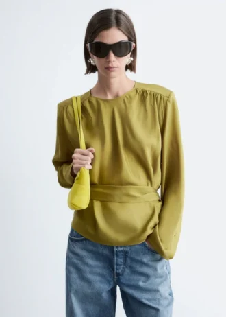 Bluse mit gerafftem Gürtel