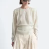 Bluse mit gerafftem Gürtel