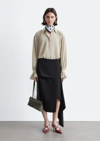 Bluse mit gerafftem Rücken