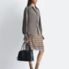 Bluse mit gerafftem Rücken und Bindeband