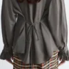 Bluse mit gerafftem Rücken und Bindeband