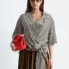 Bluse mit Wickelausschnitt