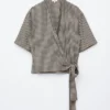 Bluse mit Wickelausschnitt