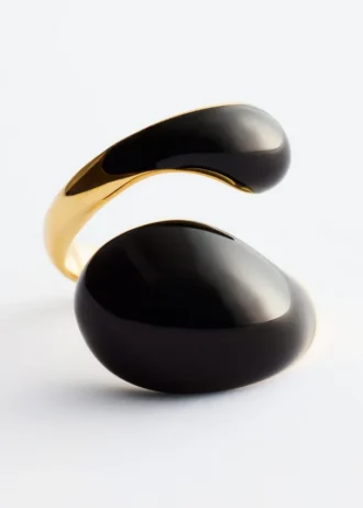 Doppelt gedrehter, skulpturaler Ring
