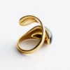 Doppelt gedrehter, skulpturaler Ring