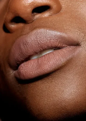 Early Sepia Satin-Lippenstift