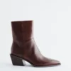 Elegante Cowboy-Stiefel aus Leder
