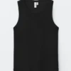 Eng anliegendes Tanktop