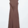 Figurbetontes Maxikleid aus Satin