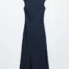 Figurbetontes Maxikleid aus Satin