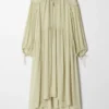Fließendes Maxikleid