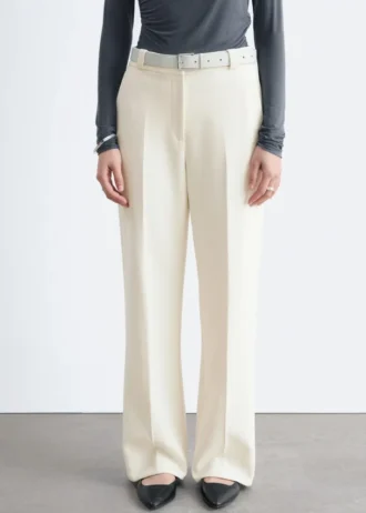 Gerade Hose mit Pressfalte