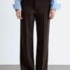 Gerade Hose mit Pressfalte