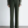 Gerade Hose mit Pressfalte