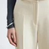 Gerade Hose mit Pressfalte