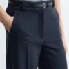 Gerade Hose mit Pressfalte