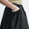 Geraffter Midirock aus Twill