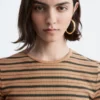 Geripptes T-Shirt