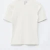 Geripptes T-Shirt