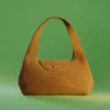 Geschwungene Schultertasche