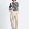 Gestreiftes Woll-T-Shirt mit V-Ausschnitt