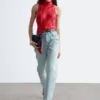 High-Waist-Jeans mit schmal zulaufendem Bein