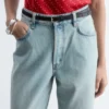 High-Waist-Jeans mit schmal zulaufendem Bein