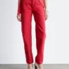 High-Waist-Jeans mit schmal zulaufendem Bein
