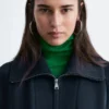 Jacke mit skulpturalen Ärmeln